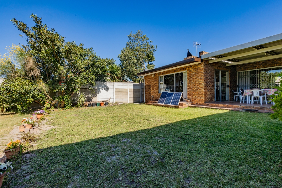 4 Bedroom Property for Sale in Amandelrug Western Cape